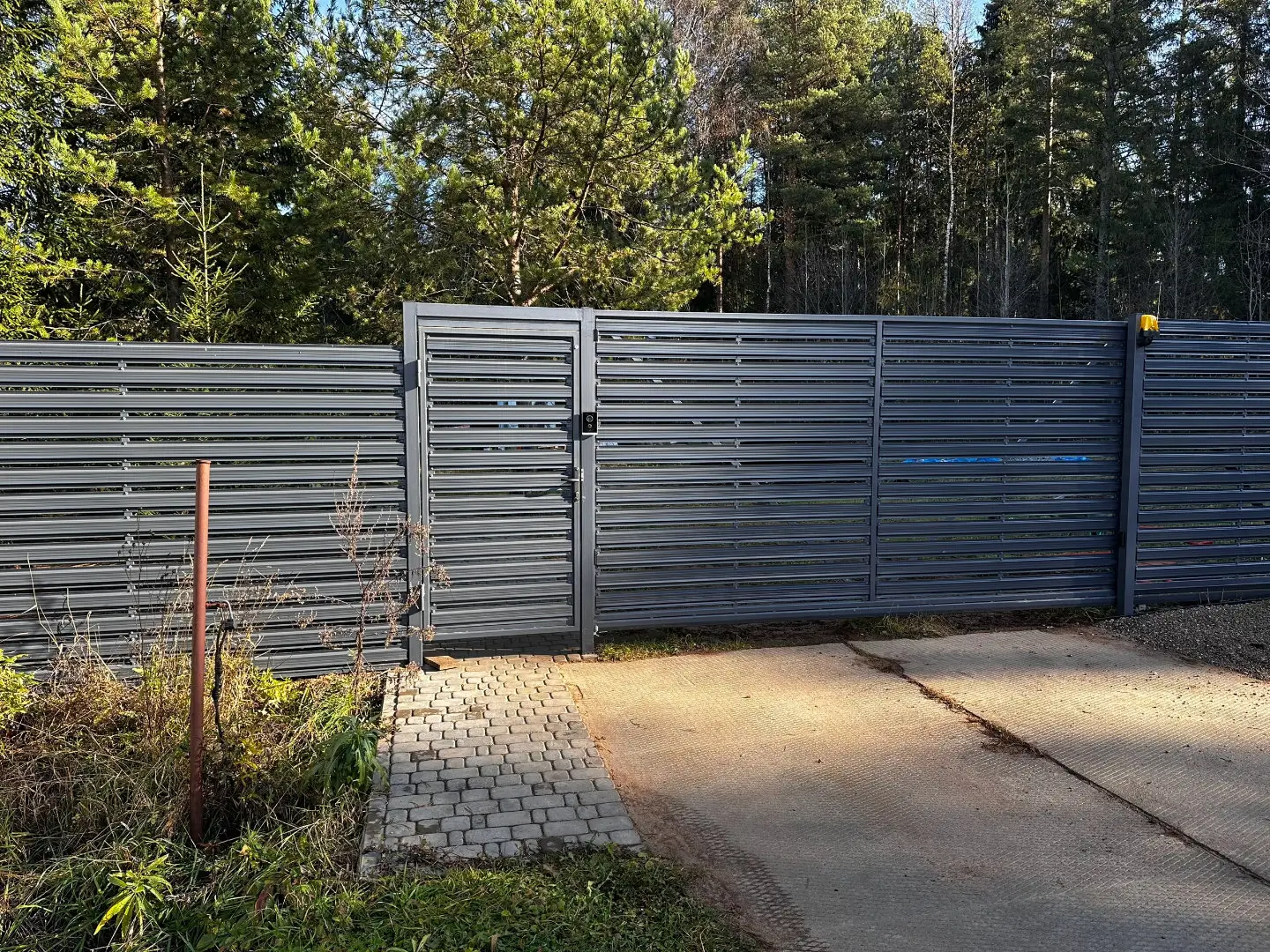 Забор-ранчо из евроштакетника 10м RAL7024 Серый Графит в Тюмени