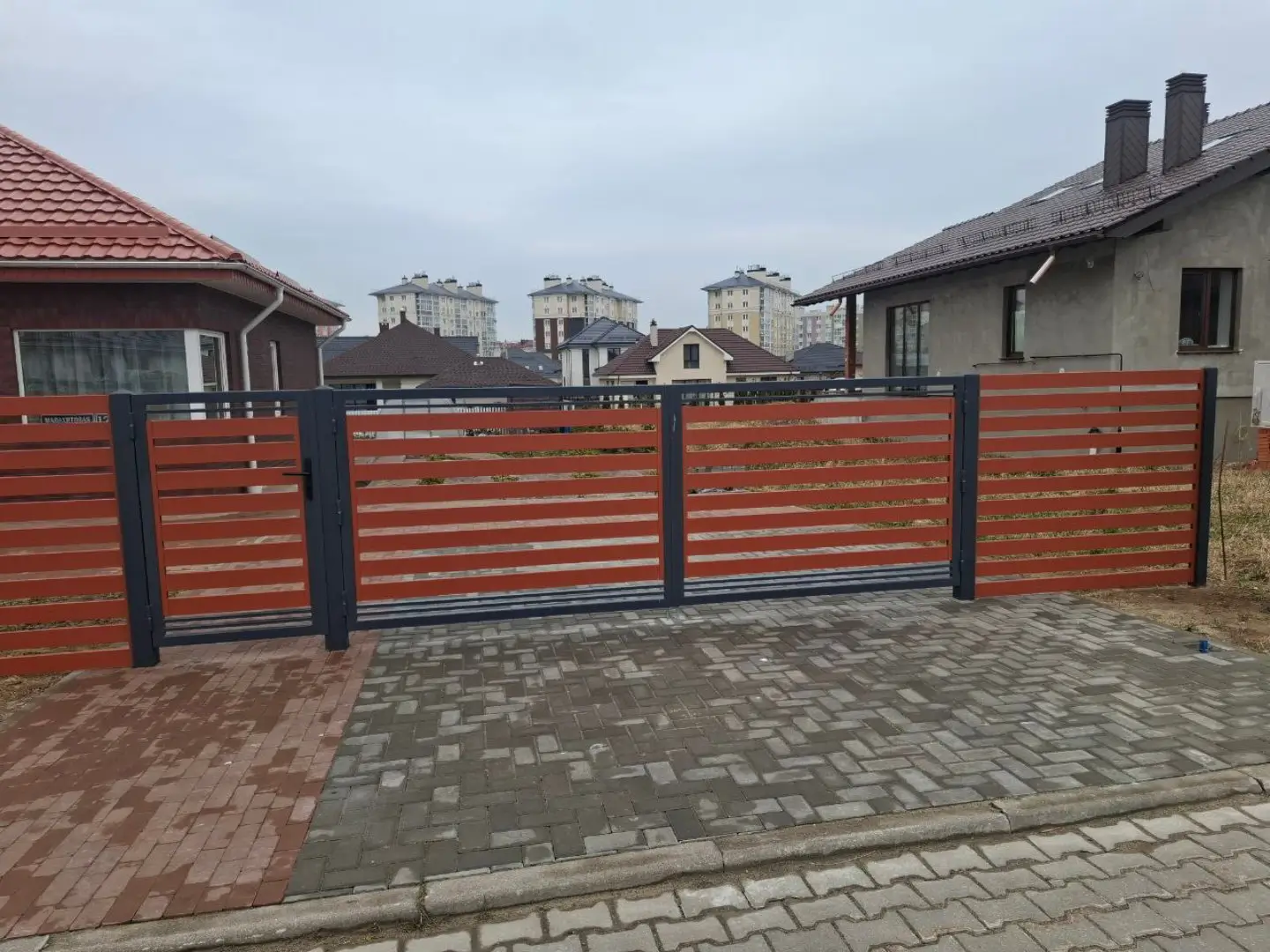 Забор-ранчо из металлопланкена 18м RAL8004 Терракотовый фото 2 в Тюмени