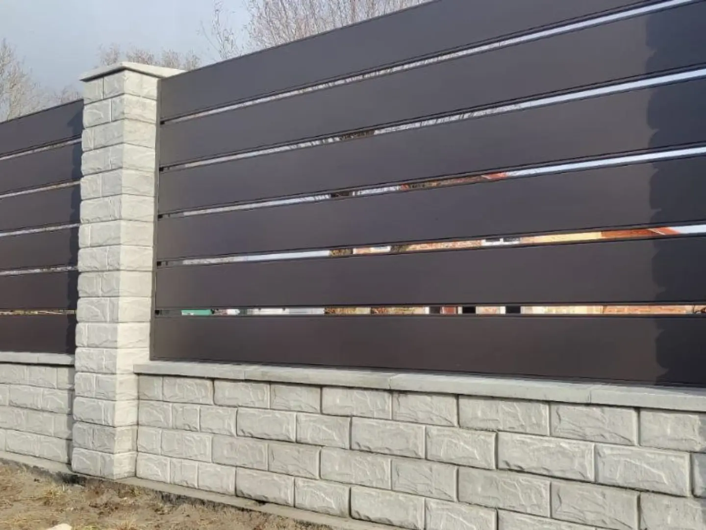 Забор-ранчо из металлопланкена 32м RAL8019 Темный Шоколад МАТТЕ фото 3 в Тюмени